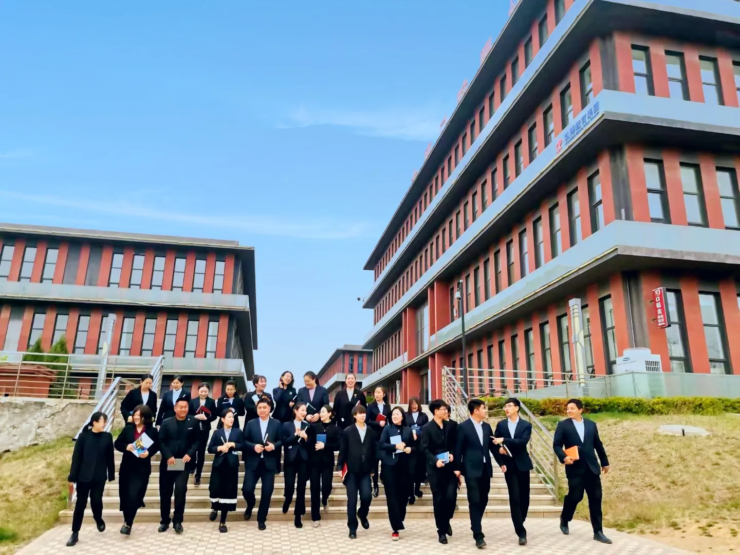 抢占健康产业风口！大连口腔义齿学校王牌专业火热招生中