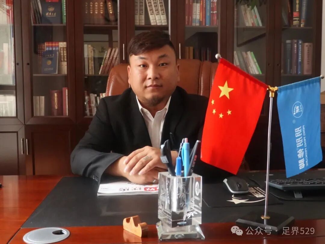 王化武 打着军人烙印的修脚师